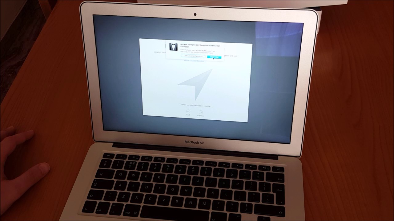 Apple MacBook Air A1369 13.3" 1.7GHz 128GB SSD - MC965B/A
