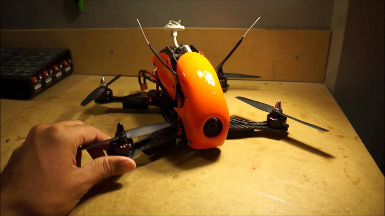 Hobbyking Robocat 270mm mini quadcopter maiden flight and review.