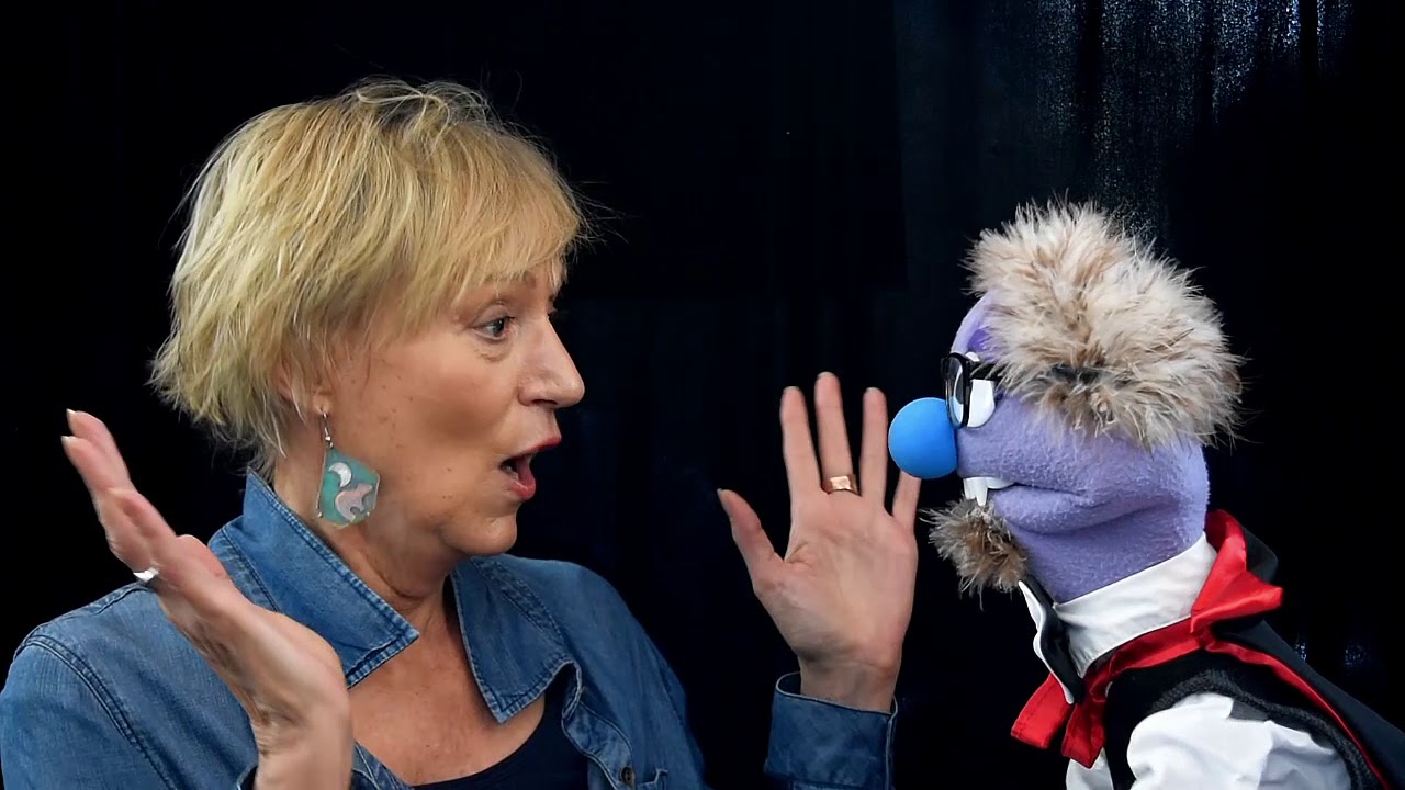 That Time Sandahl Bergman, Valeria from Conan, talked to a Puppet at Son of Monsterpalooza