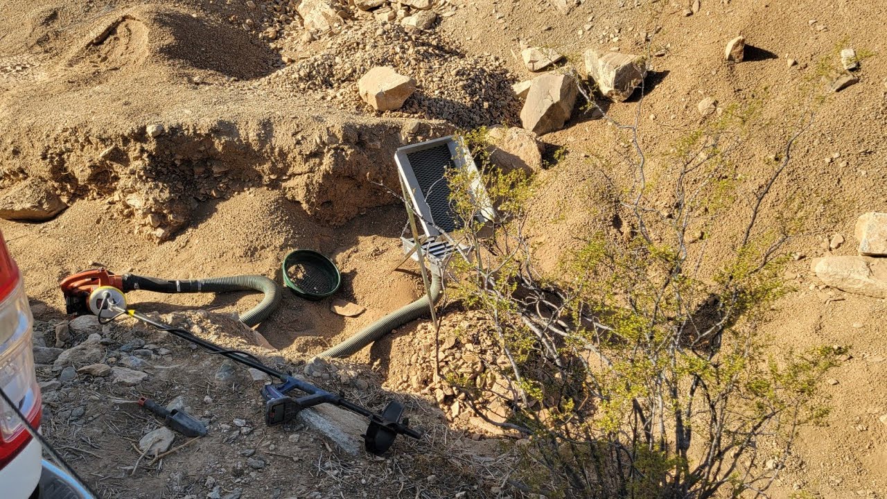 This remote Arizona wash has lots of gold