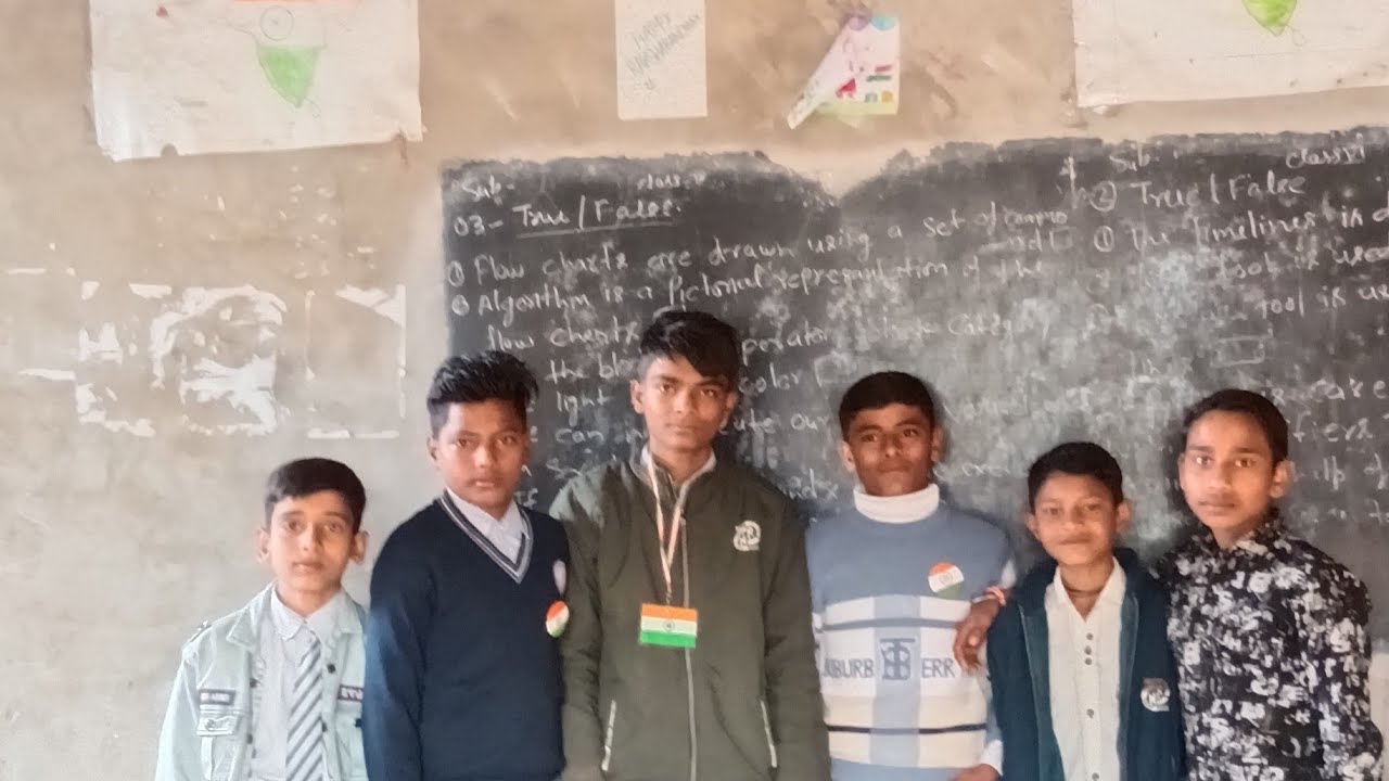 Aaj Apne स्कूल में chalen ge 26 January🇮🇳 ke uplabdh🙏 mein my School 🏫