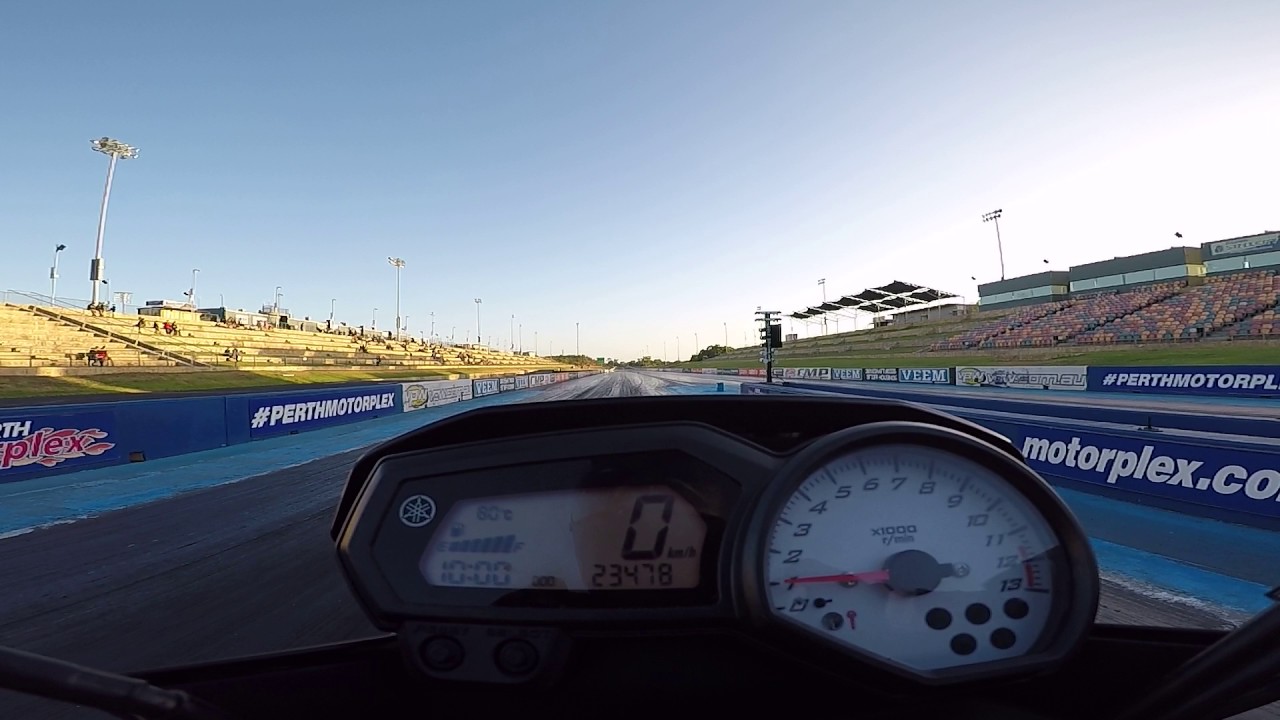Yamaha FZ8 vs Honda VFR1000