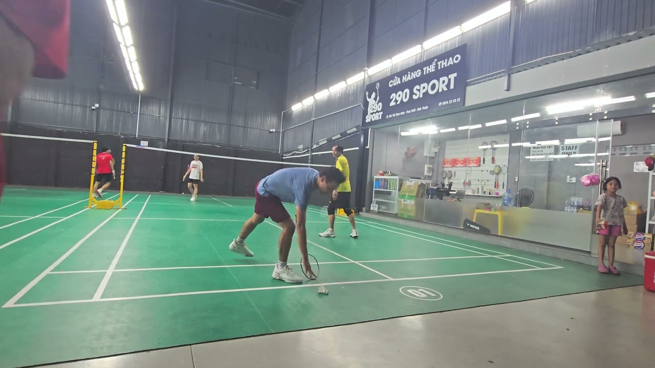Khang/Phúc vs chú Bảo/thầy Hữu