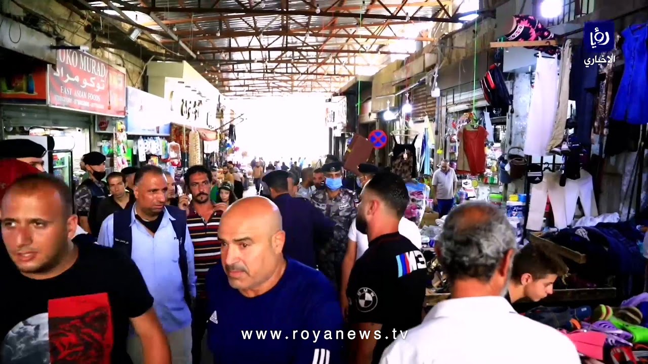 حملة على البسطات والمحال المتعدية على الأرصفة في وسط البلد عمان