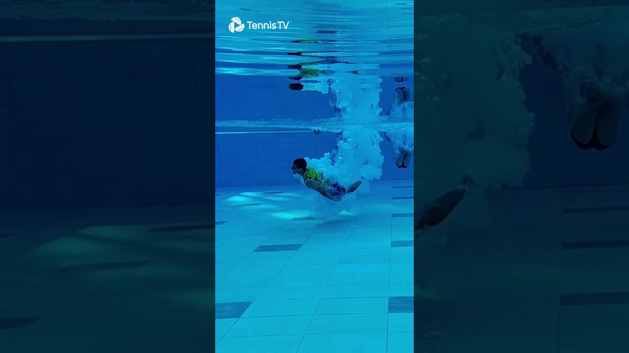 Carlos Alcaraz Barcelona Pool Dive Celebration!