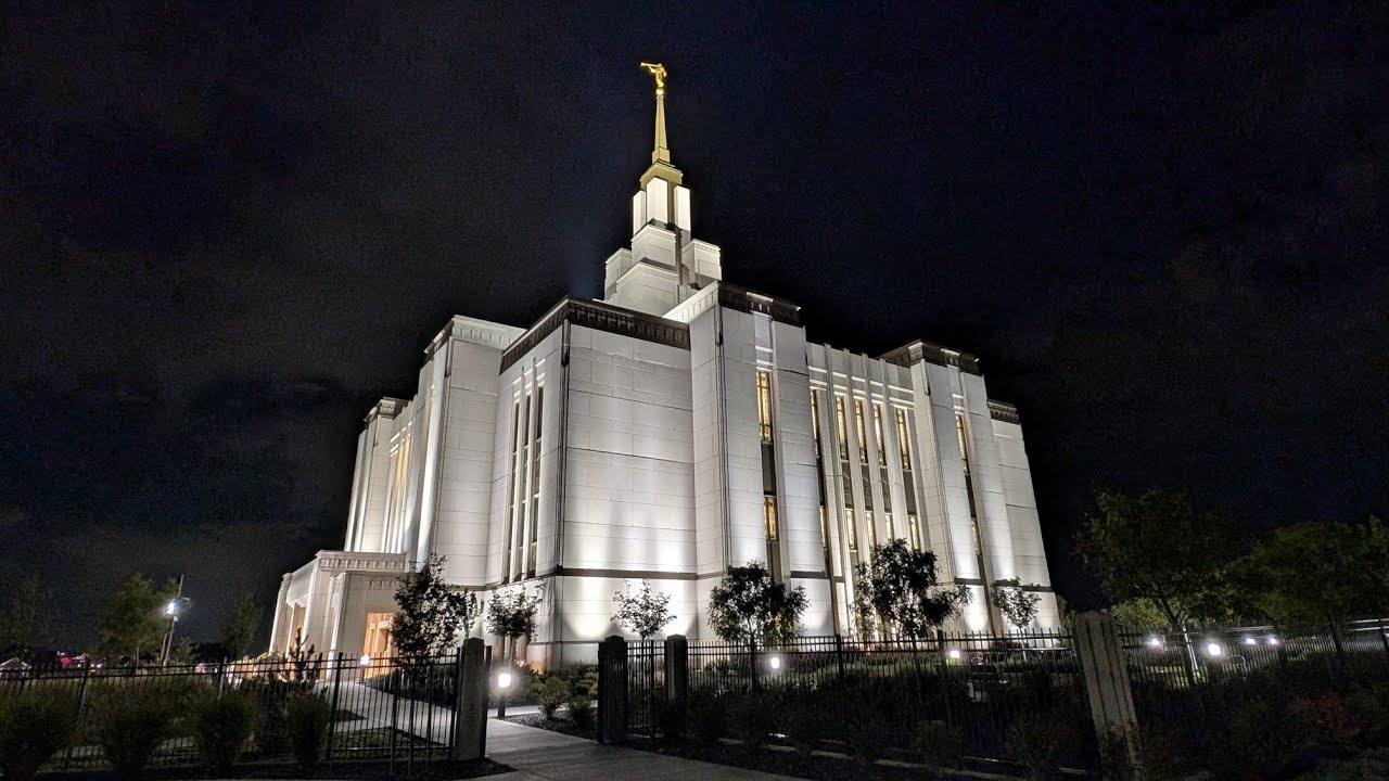 Exploring the Saratoga Utah Temple Grounds