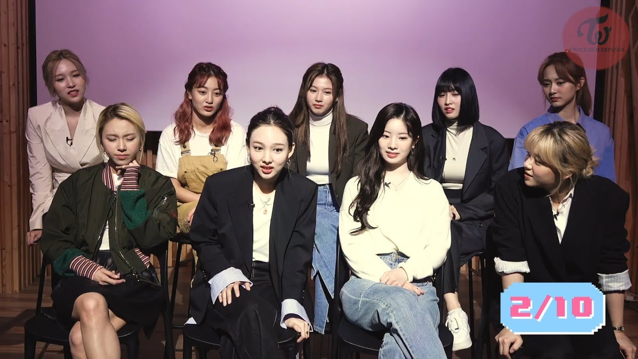 [SUB ESP] TWICE Sings Billie Eilish, Justin Bieber, and More | 8 Bit Melody Challenge