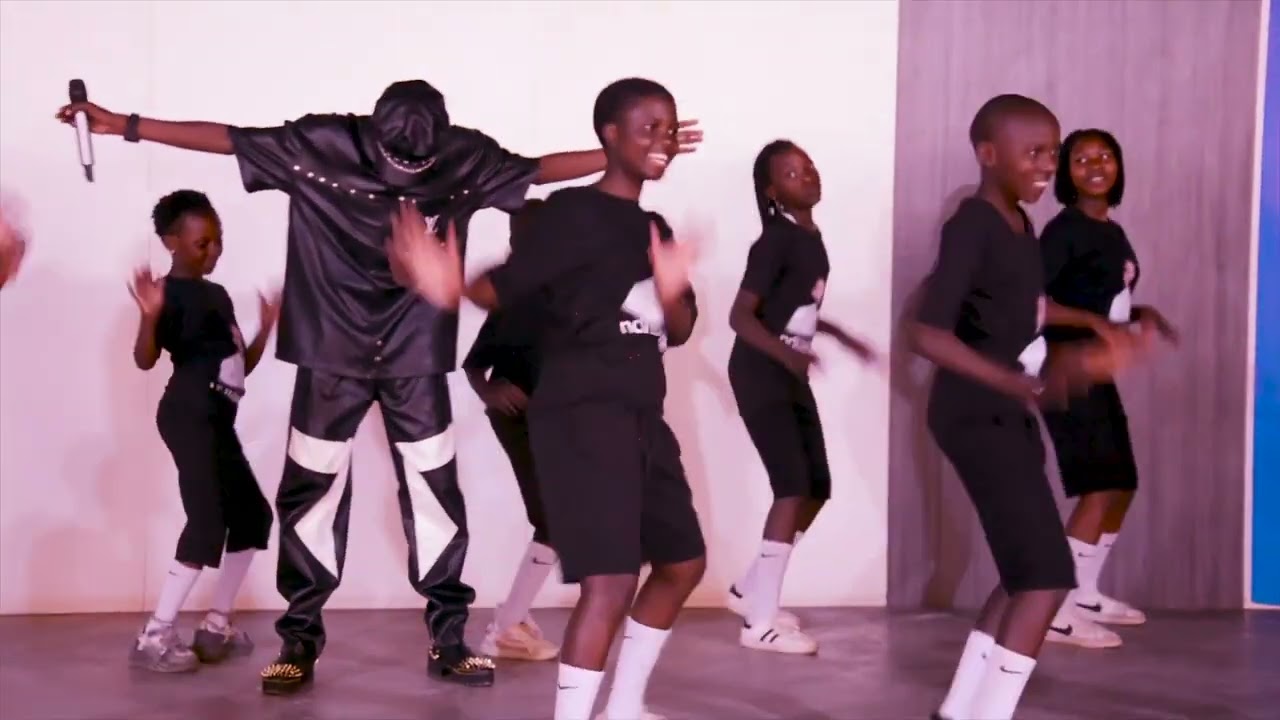 Ndi Mu Line  Performance at Family Life Church - Teacher Charles