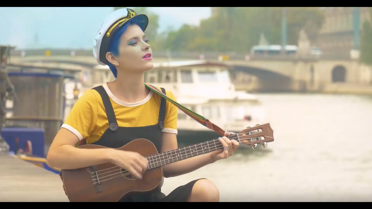 Lucy & La Mer - Discover