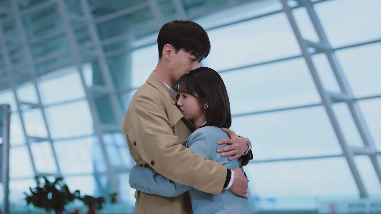 情敌生气质问帅医生，帅医生终于知道灰姑娘为她牺牲了什么，心疼的把她抱入怀中【我的小确幸 My Little Happiness25-1】