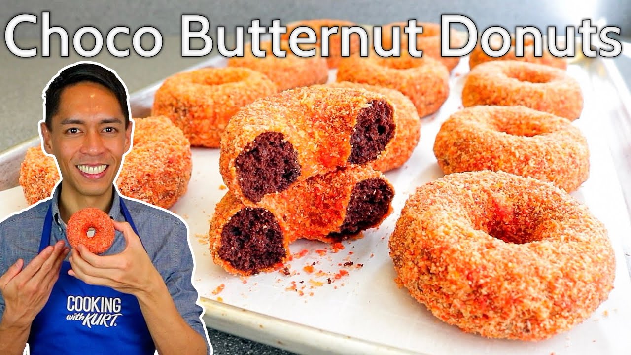 Dunkin' Choco Butternut Donuts: пончики из тёмного шоколада с ореховой штрейзелем | Готовим с Куртом