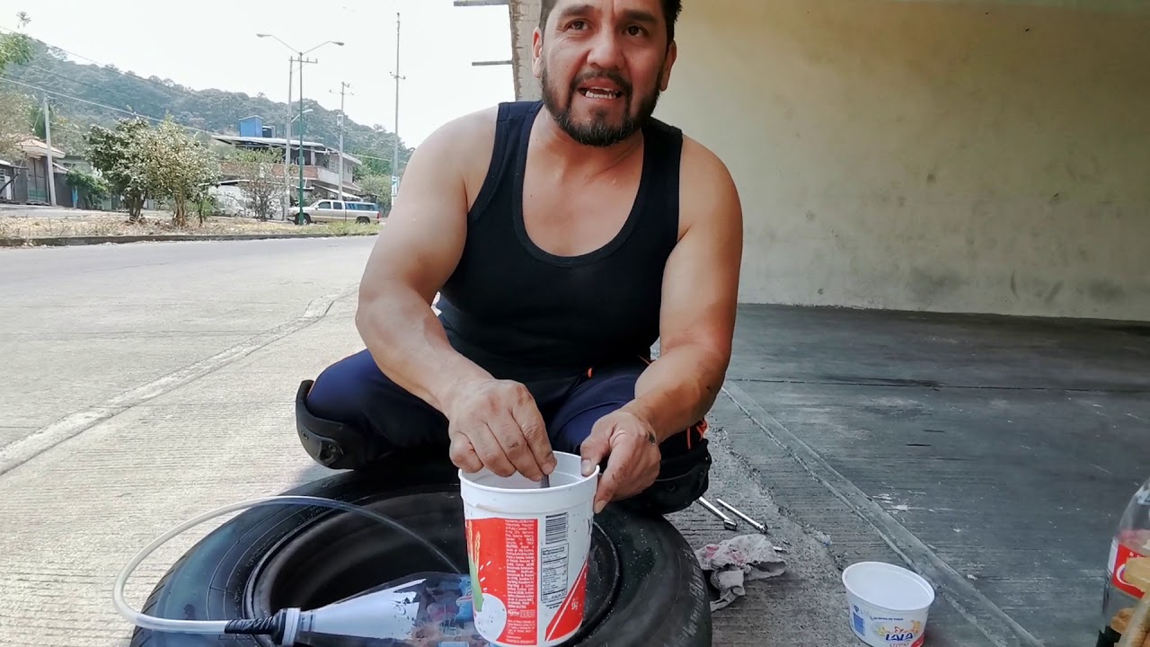 Reparando llanta con refresco negro y maizena.