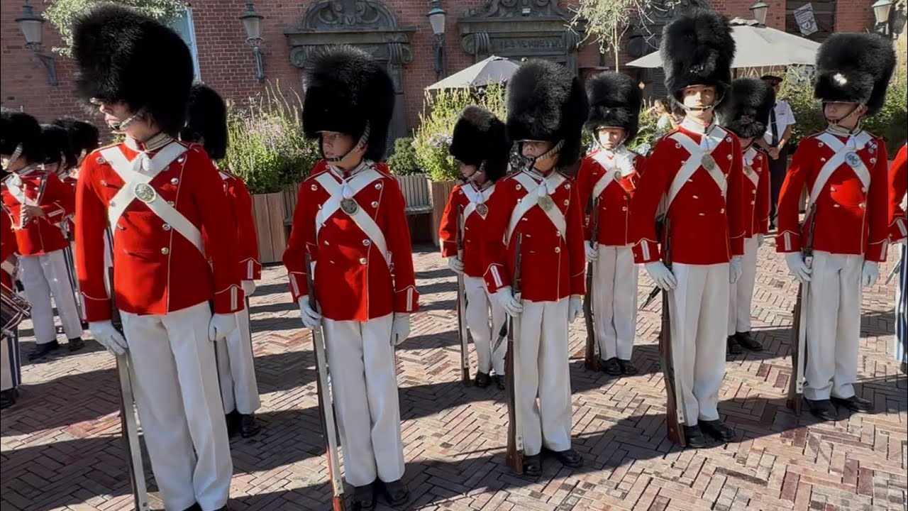 🎺✨ Parade i haven – 7. september med 