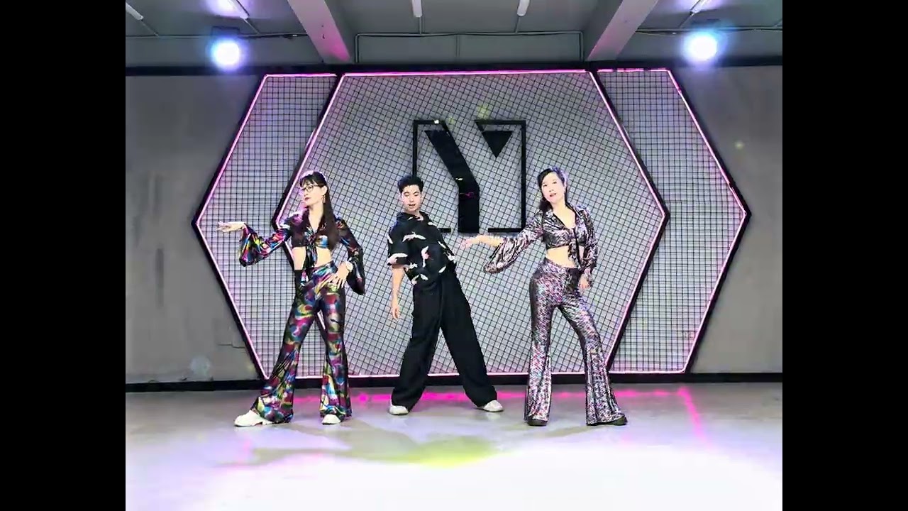 LIÊN KHÚC DISCO TẾT 2026  |Brother Louis x Cheri Cheri Lady| Van Bi #disco #dancefitness #tet 