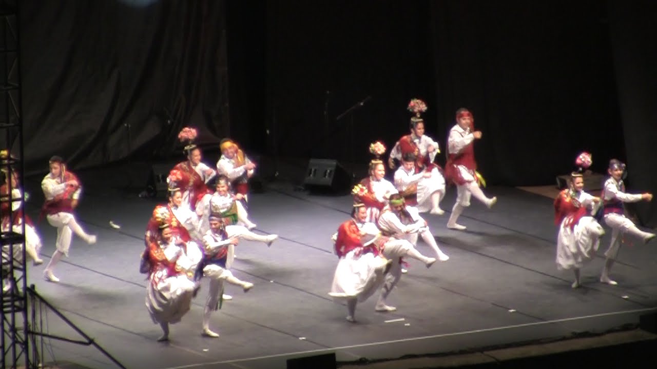 Perantón (Coros y Danzas de Badajoz) - XXXVI FFIE