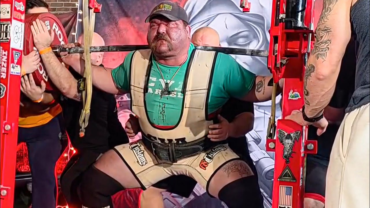 Rekord świata w przysiadzie ze ciężarem 600 kg, ALE...