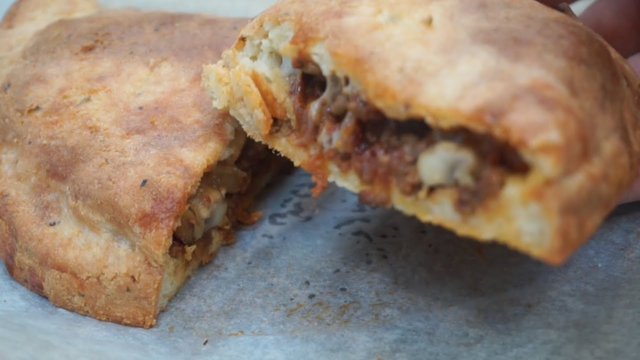 Low Carb/Keto Calzone | 7g Carbs