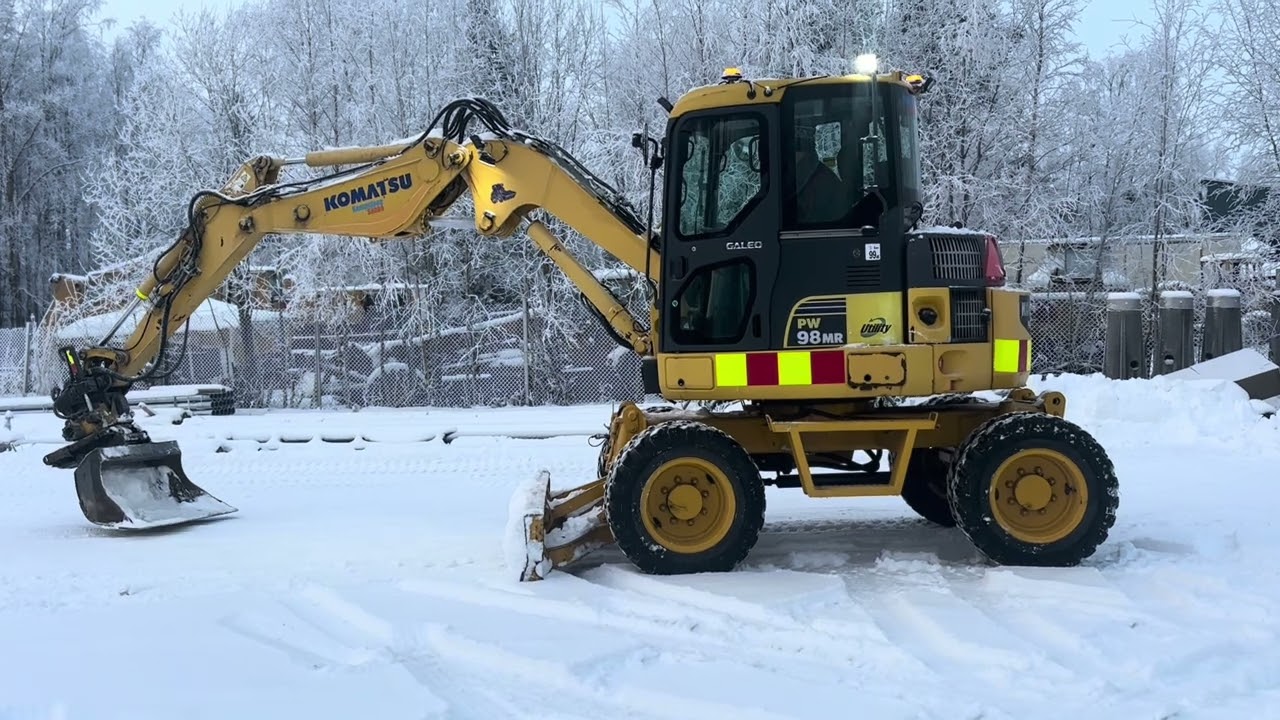 Huutokaupat.com myy! Komatsu PW98MR kaivinkone., 2008, Kempele