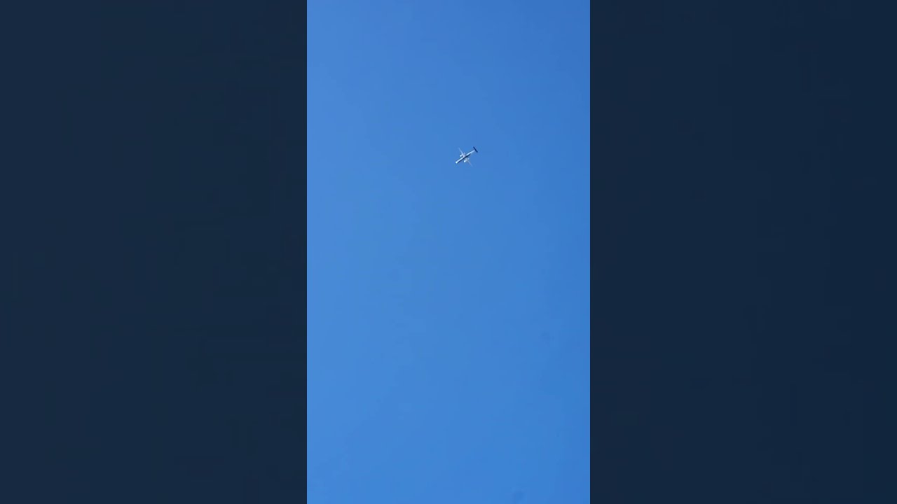 #oregon stuff | #Jazzair #deHavilland #Dash 8-400 #takeoff #JZA653 🤠🤙🤙 #PDX #portland #marina