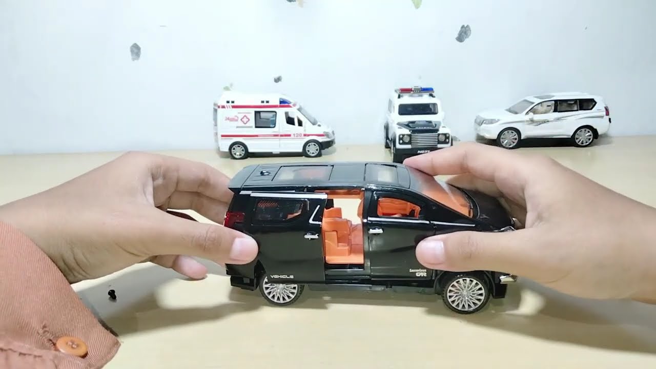 Cara Memasang Komponen Diecast Alphard Hitam Skala 1/32 || 1/32スケールのブラックトヨタアルファードダイキャストカーの組み立て方
