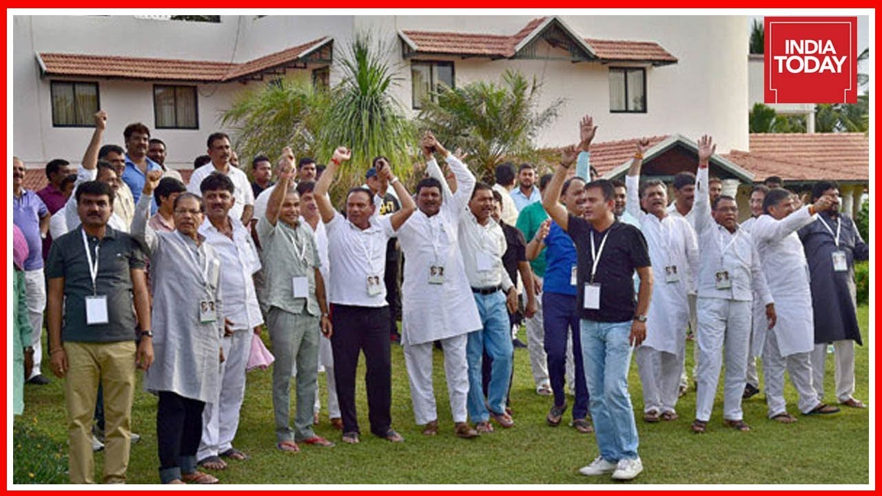 I-T Raids At Karnataka Minister&rsquo;s House, Resort Housing Gujarat Congress MLAs