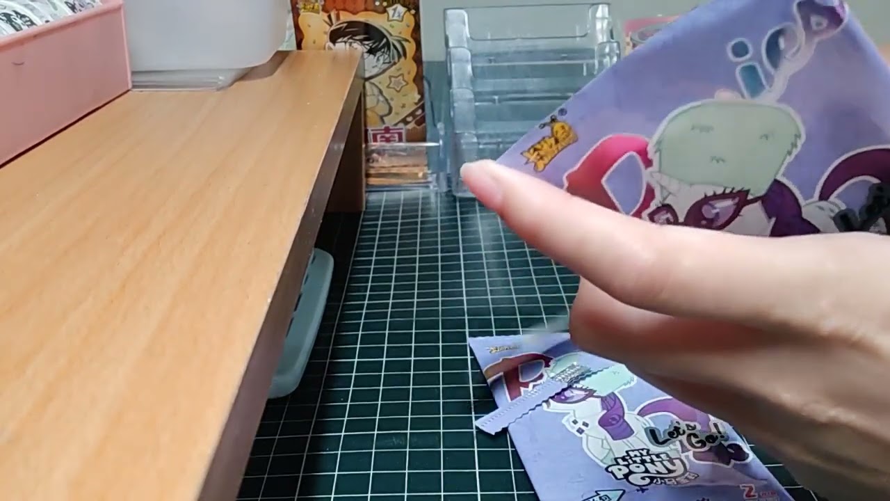今天來拍柯南小卡和小馬寶莉趣影5