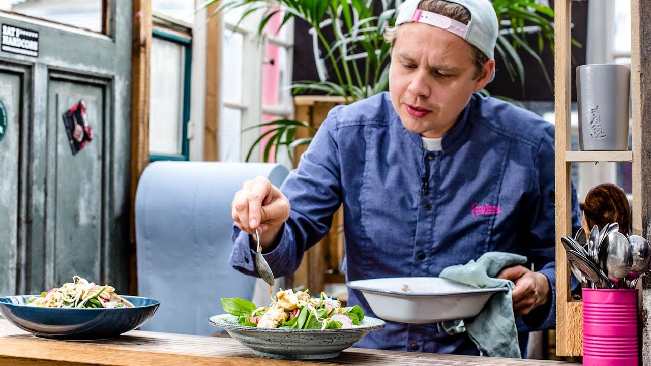 Spinatsalat mit Hähnchenbrust I Kitchen Kiosk I FOODBOOM