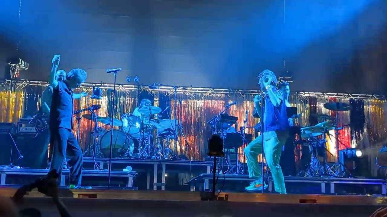Vetusta Morla  y Xoel López - Finisterre -  Directo en 4K - Río Verbena Fest - Pontevedra 2023.