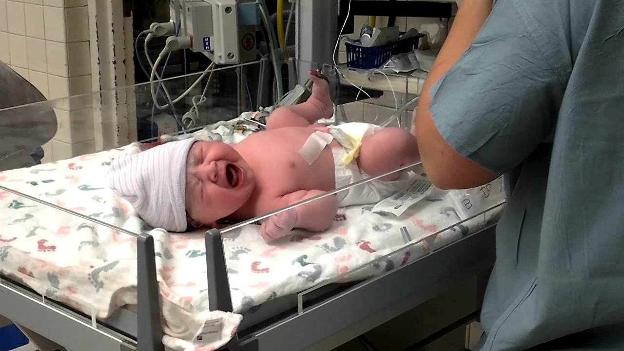 Ximenita primeros 5 minutos de su vida