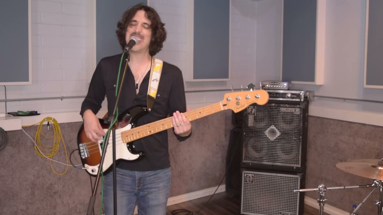 Harry Ostrem   Bass Vox   Got Me Under Pressure