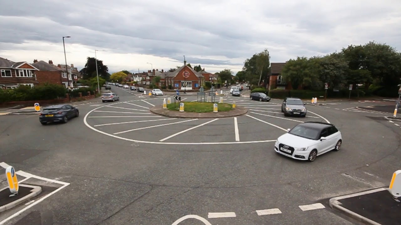 Sevenways roundabout, Stretford