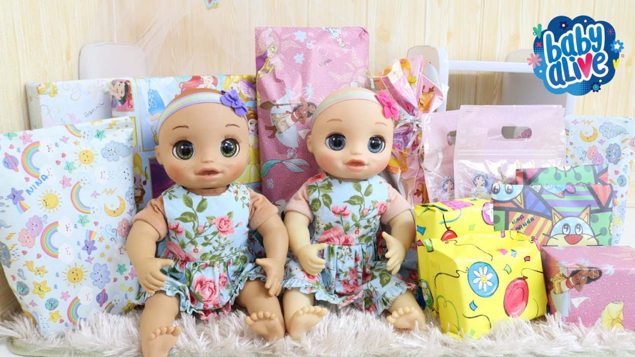 ABRINDO OS PRESENTES DE ANIVERSÁRIO DAS GÊMEAS NINA E HANNA