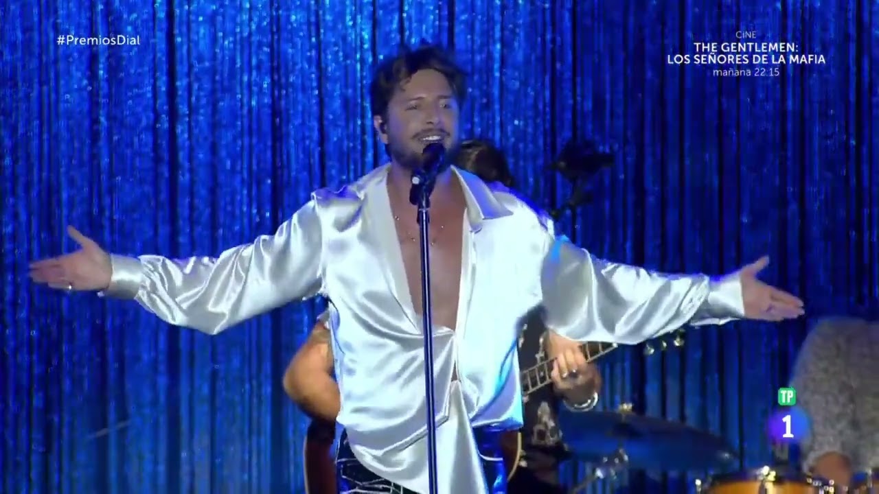 Manuel Carrasco hay que vivir el momento Premios cadena dial 2022 #manuelcarrasco #ElMarDeIslaCrist