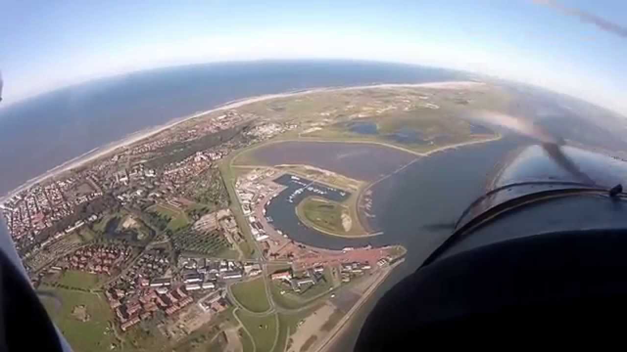 Flug über das Rheiderland, Emden, die Krummhörn und die Ostfriesischen Inseln