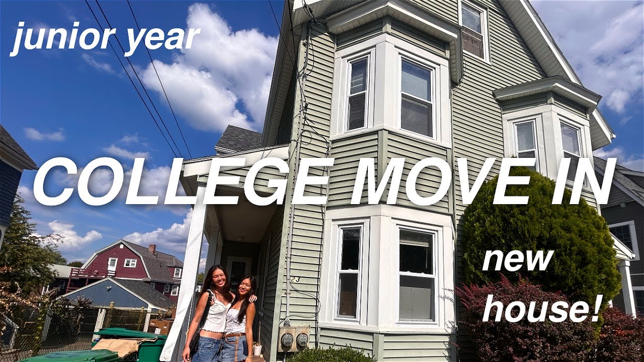 COLLEGE MOVE IN DAY | living in a house?!