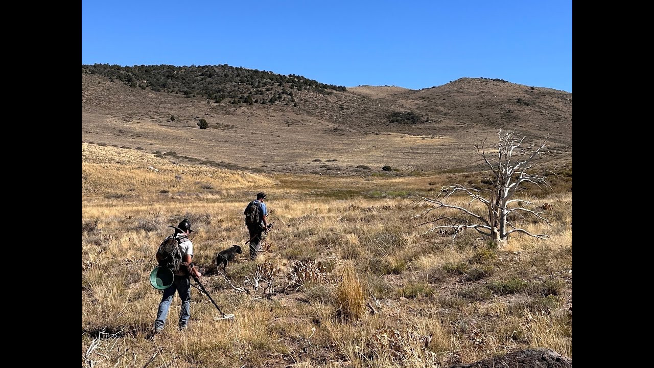 Searching for GOLD in the High Desert - Metal Detecting for Gold