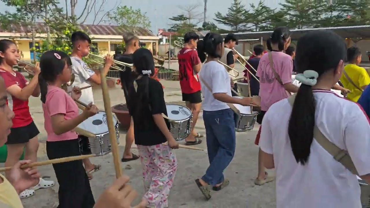 Sóc Bom Bo và Lên Đàng nhân dịp tết, các bạn nhỏ gửi tặng thầy cô trường TH Ngọc Hòa 