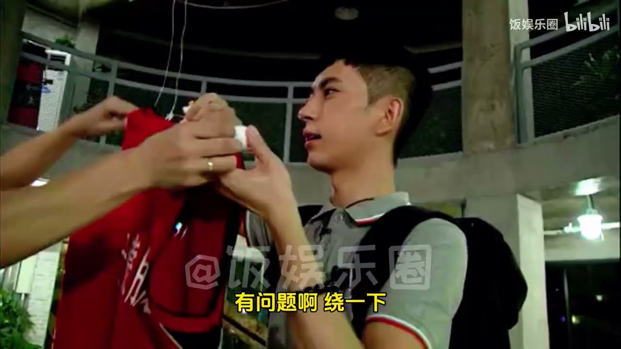 【于朦胧2013快男】2013年  ''快乐男声''  淘汰后离开城堡全过程 (6/8)：我们要成为好演员  #于朦朧 #Yu Menglong #Alan Yu