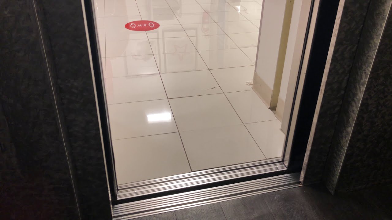 EPIC MOTOR Montgomery Hydraulic Elevator at Macy’s Burbank Town Center Burbank, CA