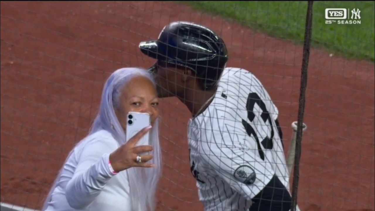 Rays and Yankees Not Covering First..Taking Selfies & Getting No Hit Late!! 