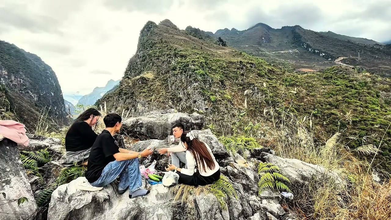 Cảm Gian nan đường vào hẻm vực khâu vai nướng gà con đường khó đi nhất hà giang