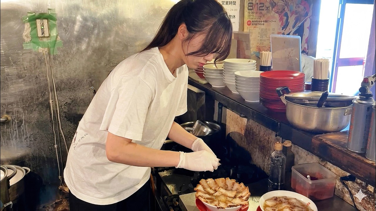 【岐阜】チャーハン鍋振り美人が働くニンニク味噌ラーメン屋が強すぎた