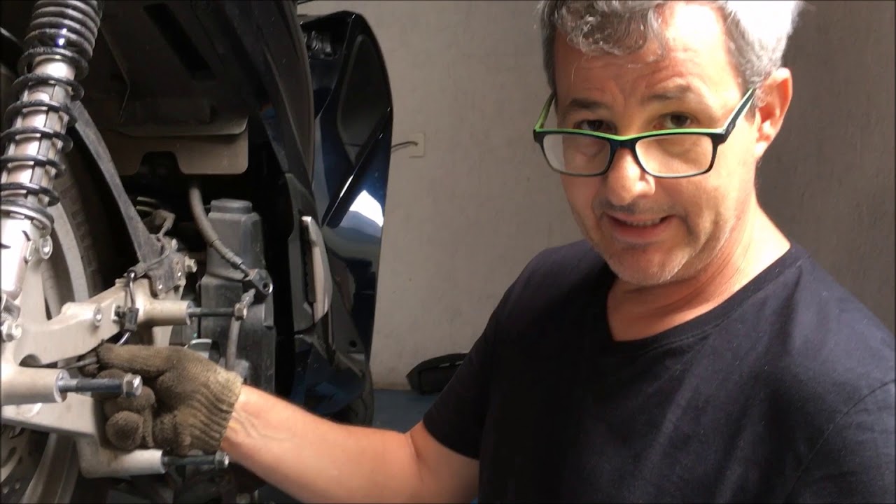 COMO TROCAR O PNEU TRASEIRO DA HONDA SH 150? PARTE I