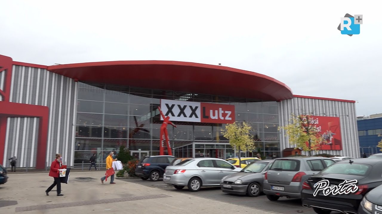 Átadták az XXXLutz budaörsi áruházát