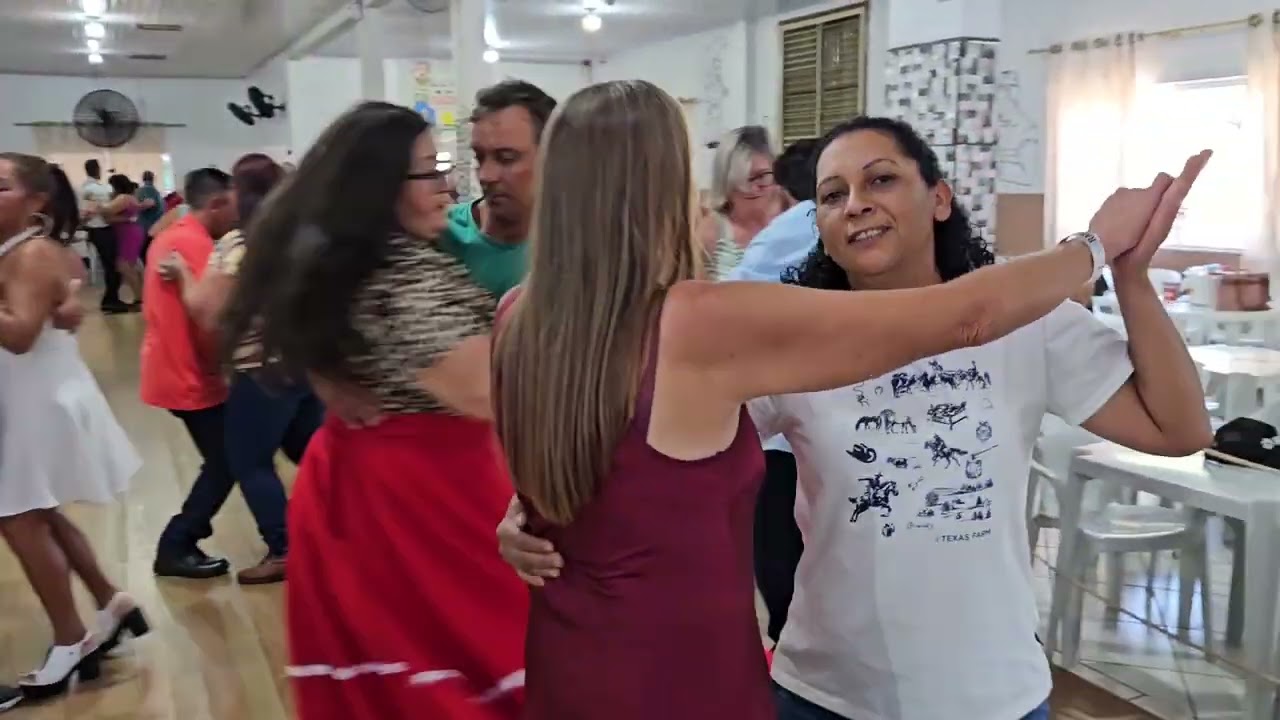 Se Embora Dançar Essa Moda com Valmir Pasa No Bailão