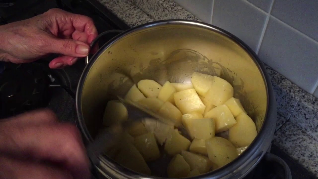COME FARE PATATE ARROSTO IN PENTOLA A PRESSIONE