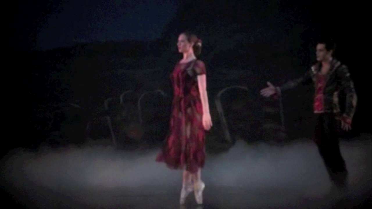 Bay Area Houston Ballet & Theatre's Dracula