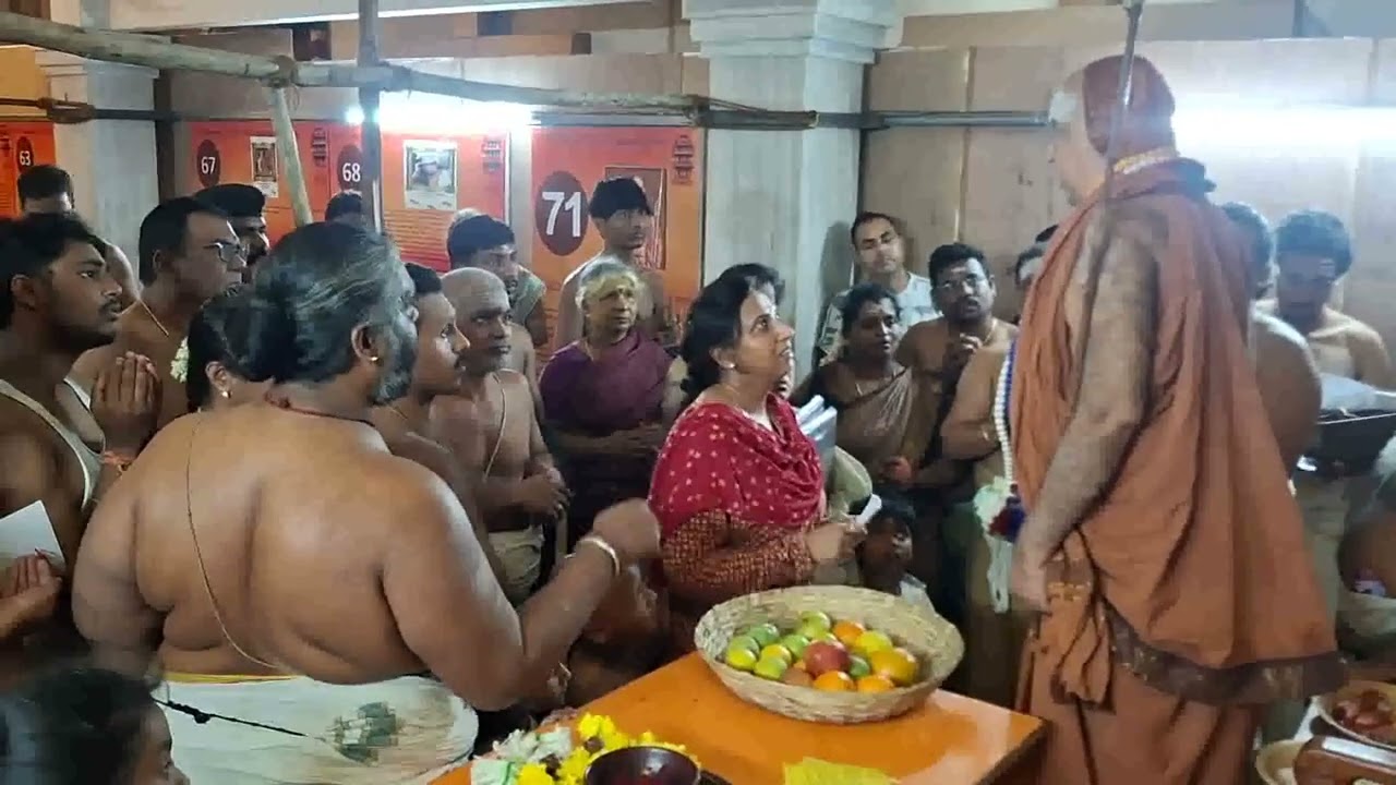 காஞ்சி சங்கரமடத்தில் சங்கராச்சாரியார் பௌர்ணமி தரிசனம்kanchi sankarachariyar powernami darisanam