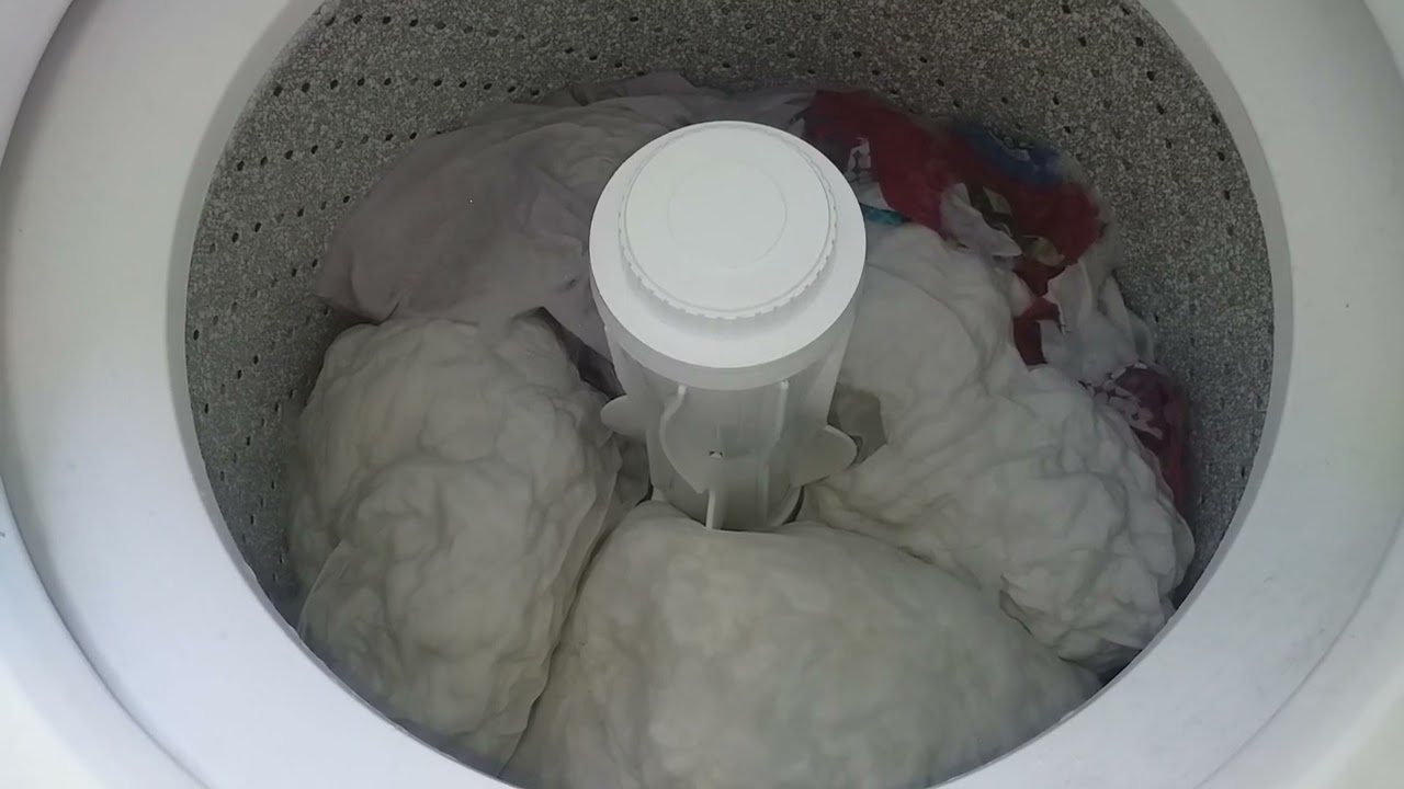 lavadora whirlpool lavando y centrifugando sabanas y 4 Almohadas y miren lo que paso al final 😭