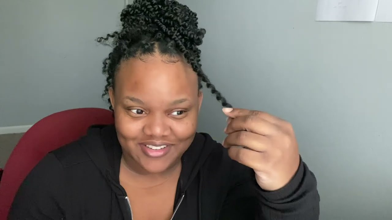 Aquarius- This person is A HOT MESS !! Watch out!! 👀 Protected